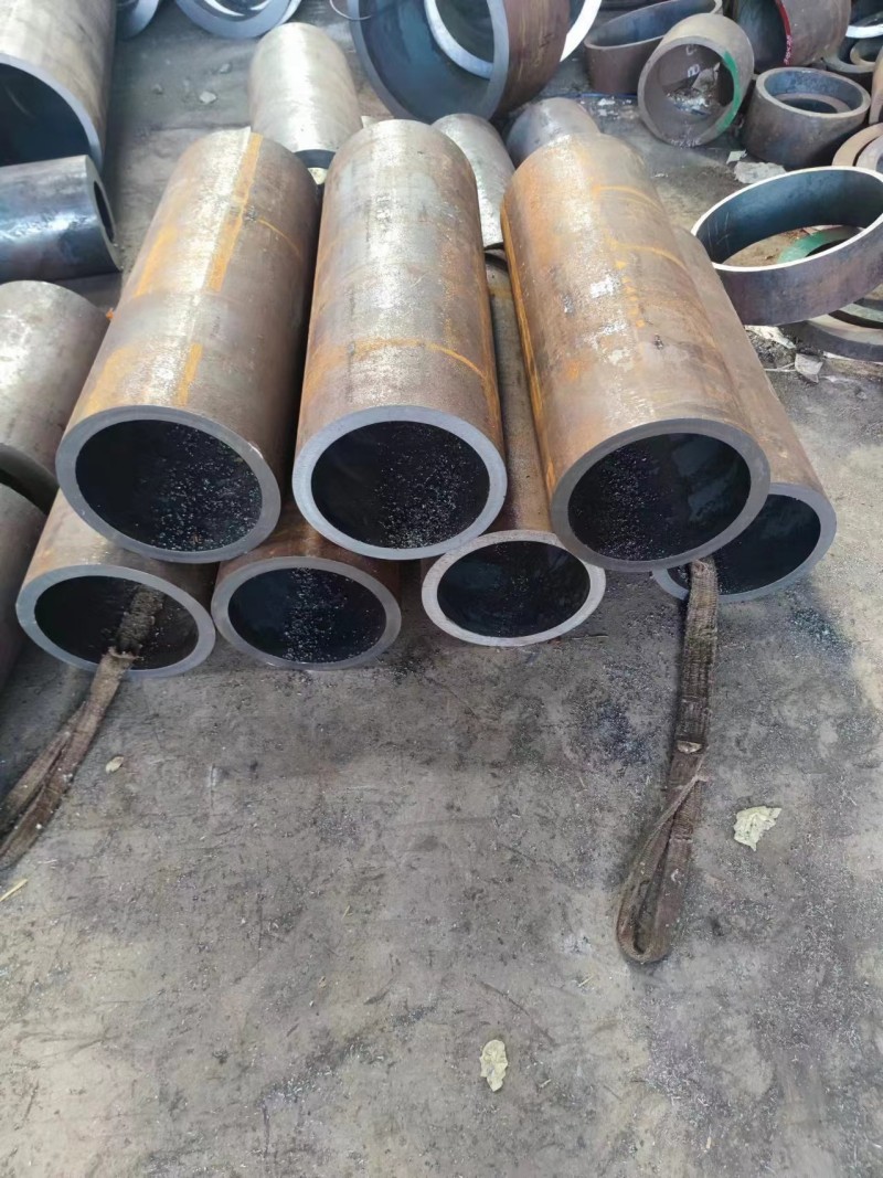 公安公安公安12Cr1MovG无缝钢管切割